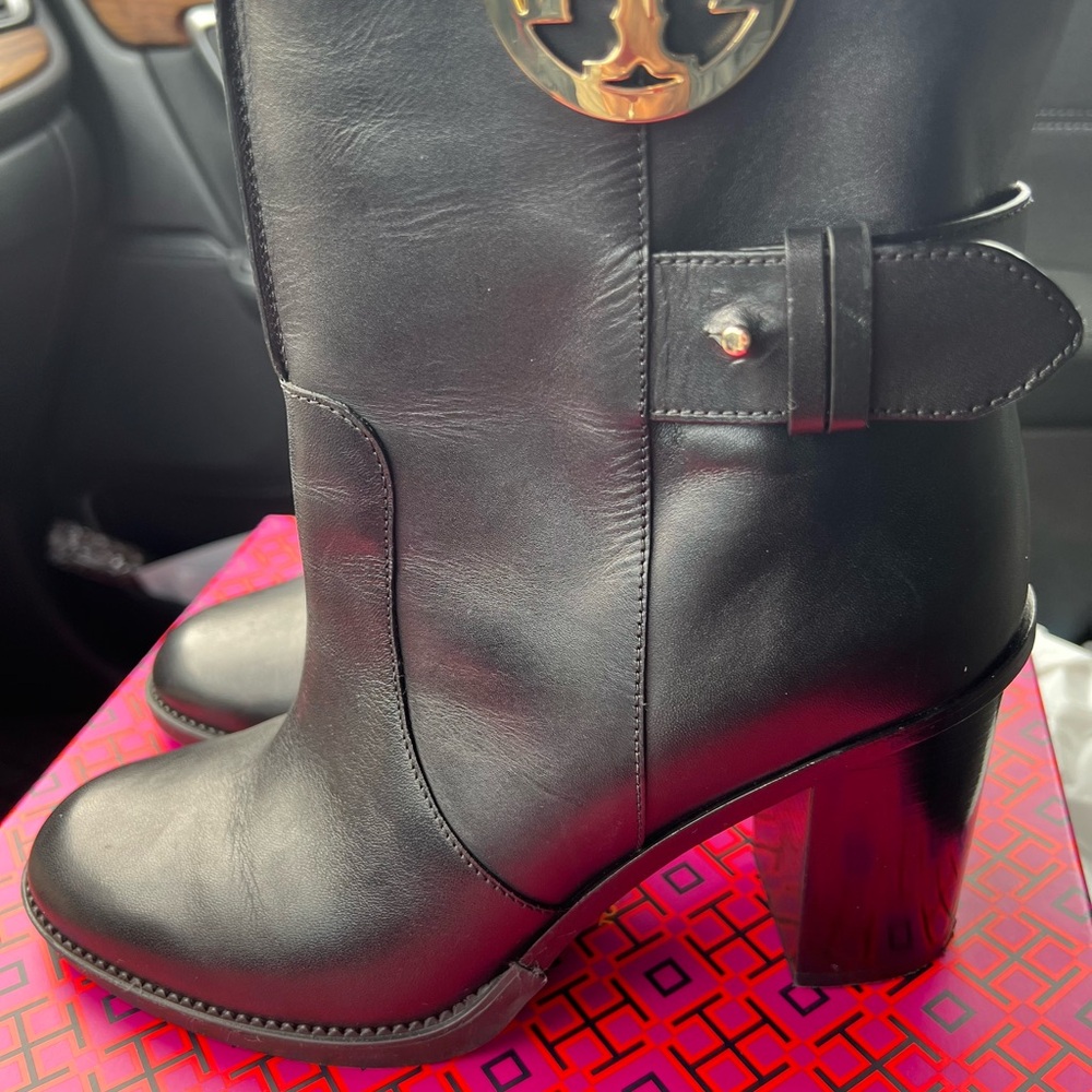 Ankle boots